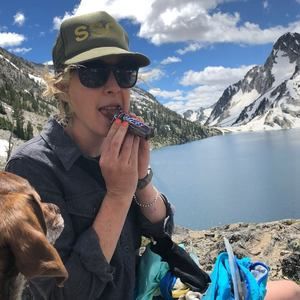 Meet your Posher, Laura